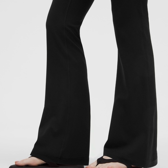 Lululemon ready to Nulu size 6 Black Flared Pants wonens - Picture 10 of 10